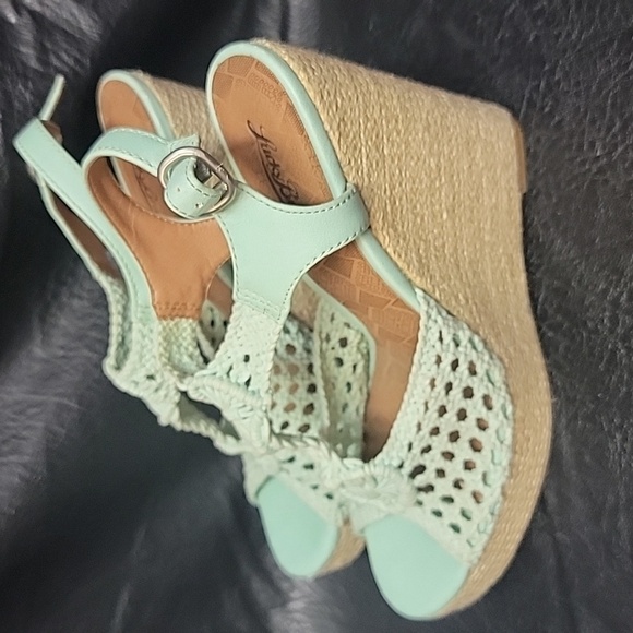 Lucky Brand Women's size 10m Sandles - Picture 5 of 11